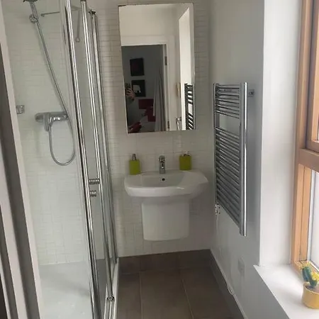 Apartment Lovely And Spacious Wimbledon Flat *