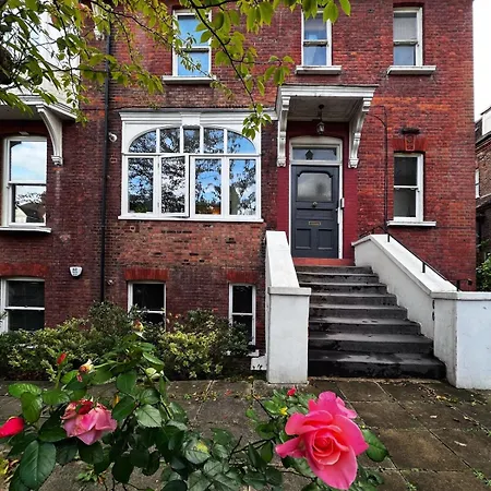 Exquisite 2beds, 2baths In Charming Camden Area - Belsize Park Lägenhet London