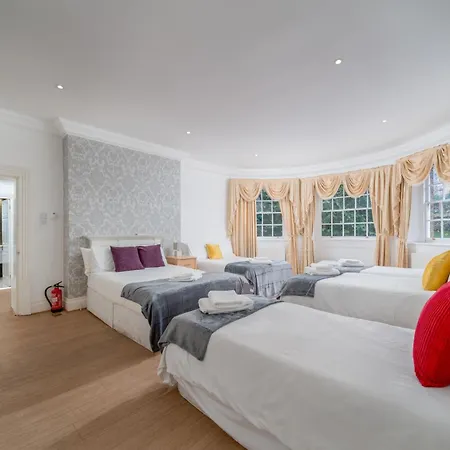 Comfort And Space In Canary Wharf With Easy Access To Excel, O2 Arena And Airport Apartment *