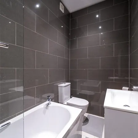 Apartment Comfort And Space In Canary Wharf With Easy Access To Excel, O2 Arena And Airport *