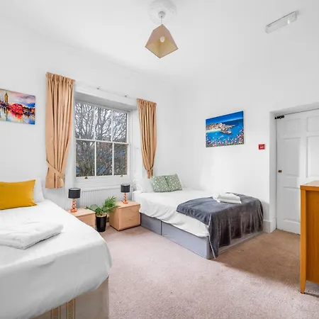 Comfort And Space In Canary Wharf With Easy Access To Excel, O2 Arena And Airport