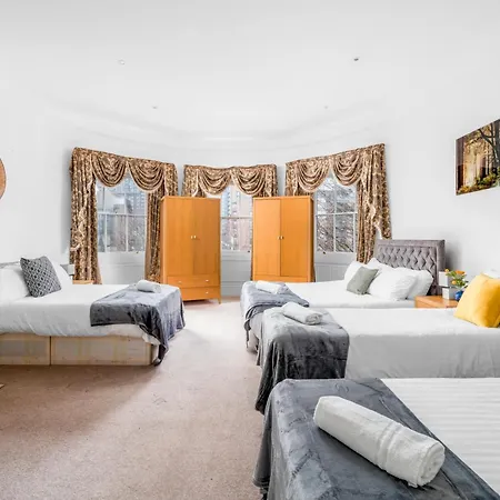 Comfort And Space In Canary Wharf With Easy Access To Excel, O2 Arena And Airport London