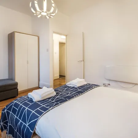 Oxford Street By Advan Apartment *
