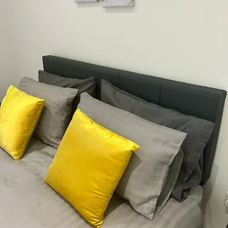 2 Bedroom Flat Pimlico Apartment London