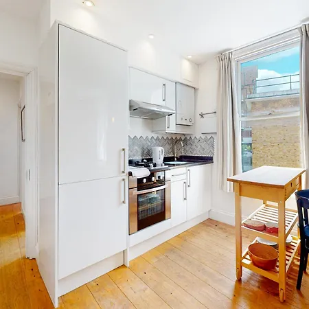 Bright 1bed 4min Walk From Metro Appartement *