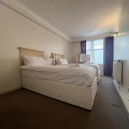 Apartment Timeless Luxury 2 Bedroom In Coveted Mayfair H9