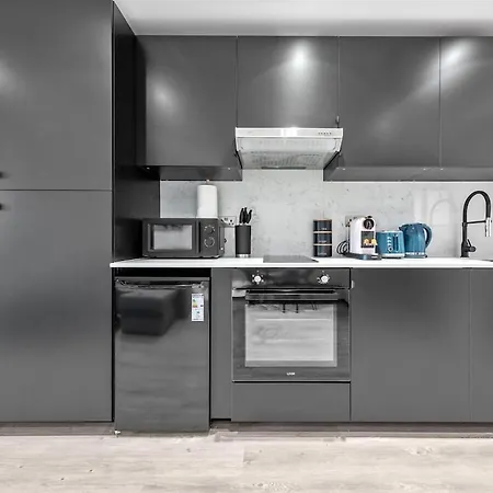 Apartment Modern - Golders - Near Station *