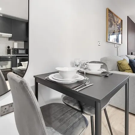 Apartment Modern - Golders - Near Station *