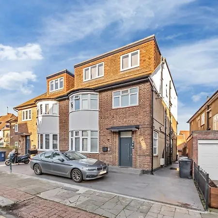 Apartment Modern - Golders - Near Station *