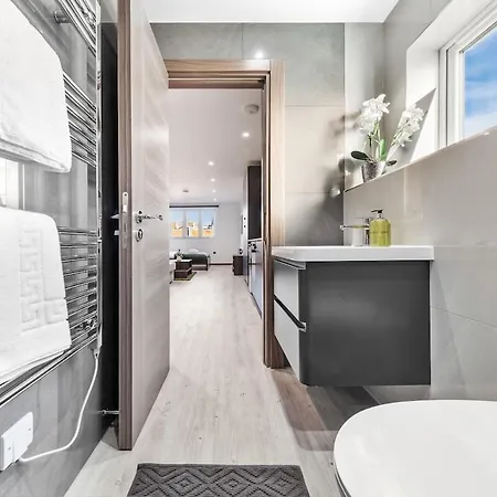 Apartment Modern - Golders - Near Station *