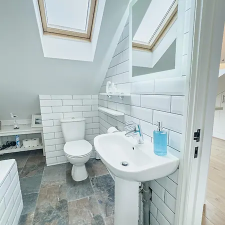 Сasa de vacaciones Stunning House By Ls2g Short Lets & Serviced Greater With Free Wifi *