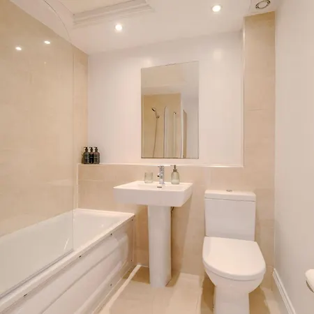 Appartement With Pool Table