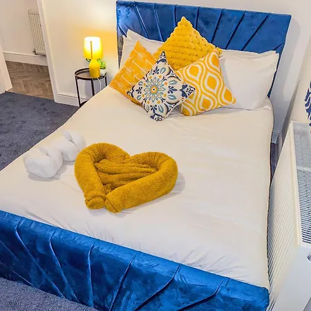 Apartment The Wanderer 3 Bedroom By Altoluxoexperience Short Lets & Serviced With Free Parking & Wifi *