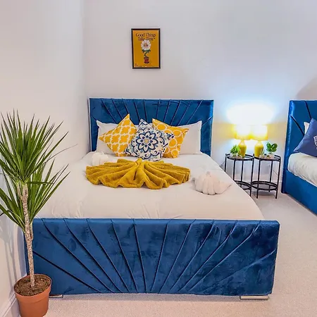 The Wanderer 3 Bedroom By Altoluxoexperience Short Lets & Serviced With Free Parking & Wifi Apartment