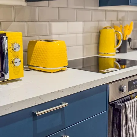 The Wanderer 3 Bedroom By Altoluxoexperience Short Lets & Serviced With Free Parking & Wifi London