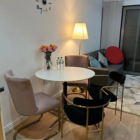 North Acton Flat * London