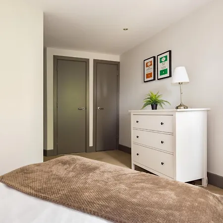 公寓 Sunshine In My Mood - 2 Bedroom Flat In Battersea