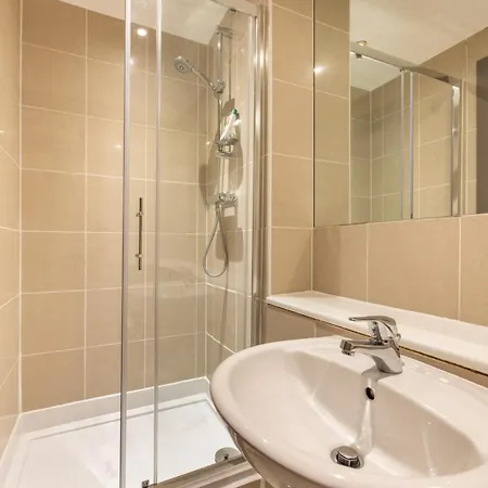 公寓 Sunshine In My Mood - 2 Bedroom Flat In Battersea *