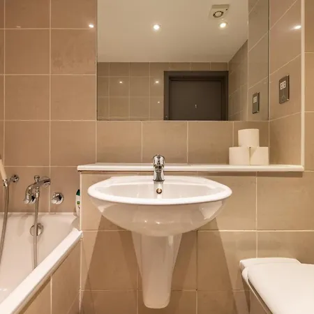 Sunshine In My Mood - 2 Bedroom Flat In Battersea 伦敦