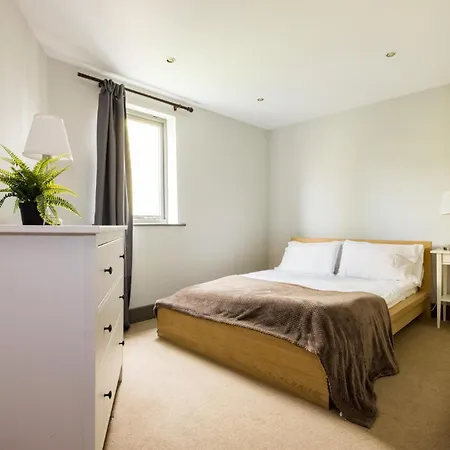 公寓 Sunshine In My Mood - 2 Bedroom Flat In Battersea