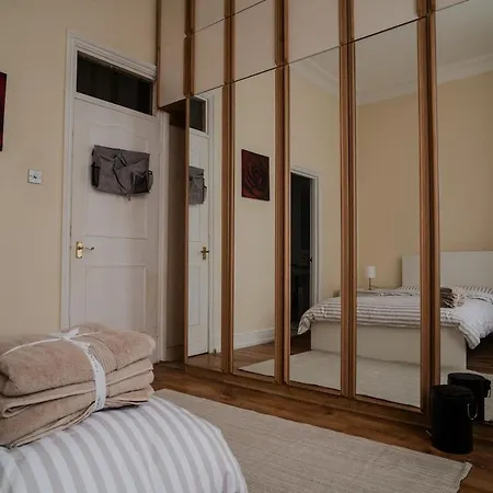 5 Stops From Everywhere - Balcony Flat Near Paddington London