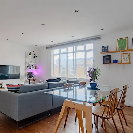 Contemporary 2bd Flat With Balcony Shoreditch Apartment London