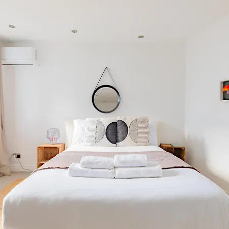 Contemporary 2bd Flat With Balcony Shoreditch