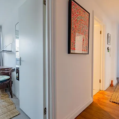 Contemporary 2bd Flat With Balcony Shoreditch