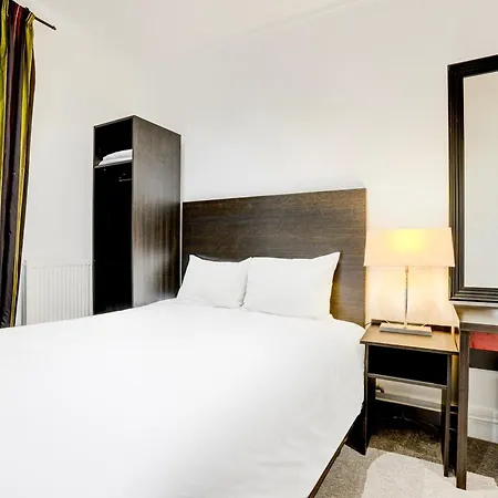 Shelton Hotel, Finsbury Park Hotel 3*