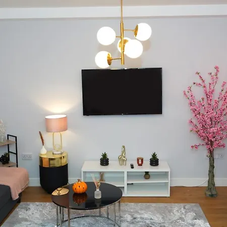 Comfortable Family Sussex Garden Apartment London