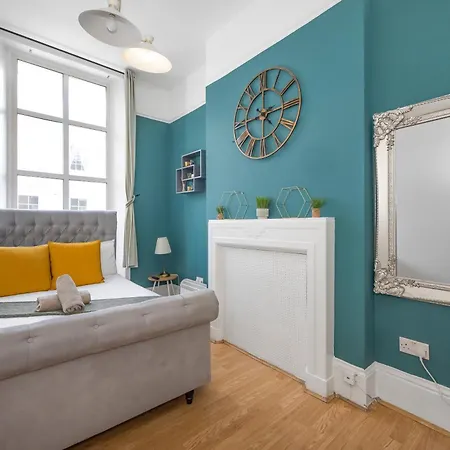 Pimlico Hub London