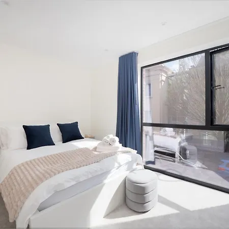 Fulham Luxury High-spec With Large Balcony, Location, Near Fulham And Chelsea Stadiums *