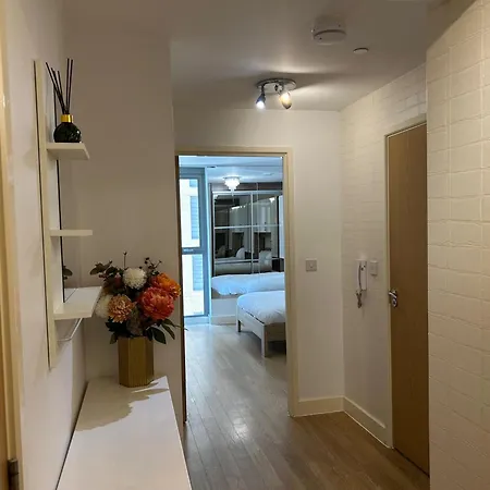 Appartement 1-bed Sleeps 4 To Shops & Transport