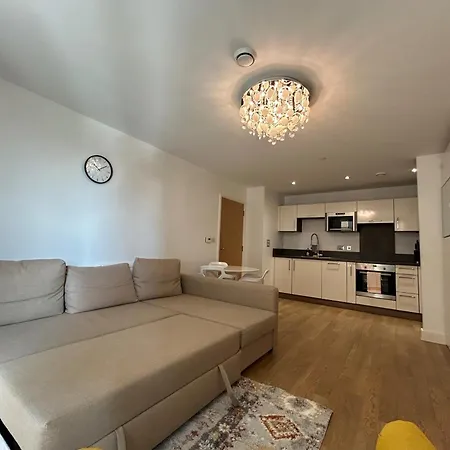 1-bed Sleeps 4 To Shops & Transport *