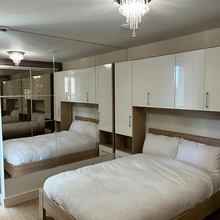 1-bed Sleeps 4 To Shops & Transport Appartement *