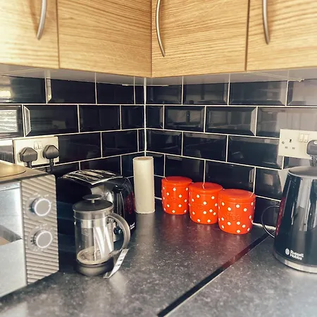 Big 1-bed Flat Elephant & Castle Apartment