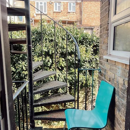Big 1-bed Flat Elephant & Castle Apartment *