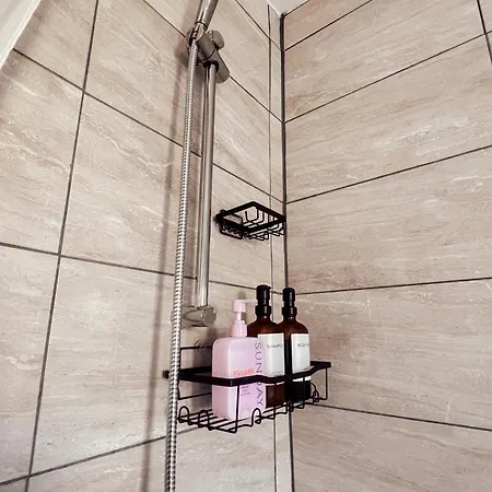 Big 1-bed Flat Elephant & Castle Apartment