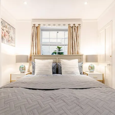 Secluded Modern Private By Buckingham Palace * London