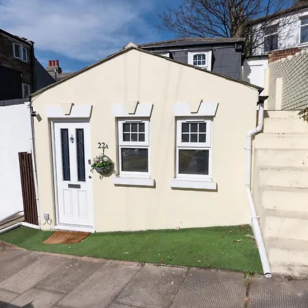 Cute 2 Bedroom House - 10 Min Walk To Woolwich Dlr & Elizabeth Line - Netflix - Espresso Machine