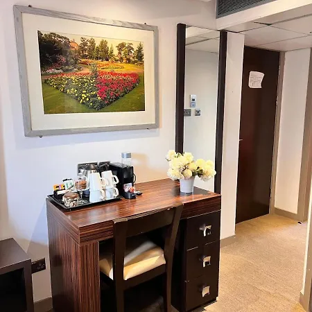 En-suite Twin For 4, 203 Apartamento