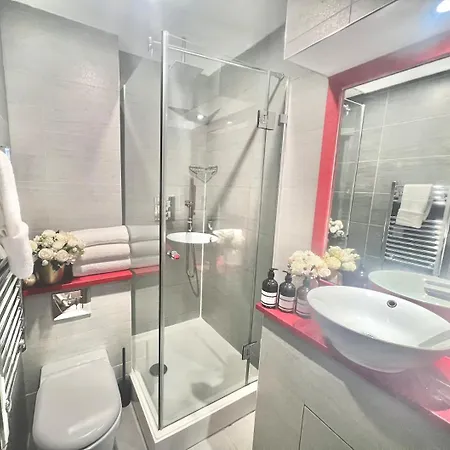 En-suite Twin For 4, 203 Apartamento