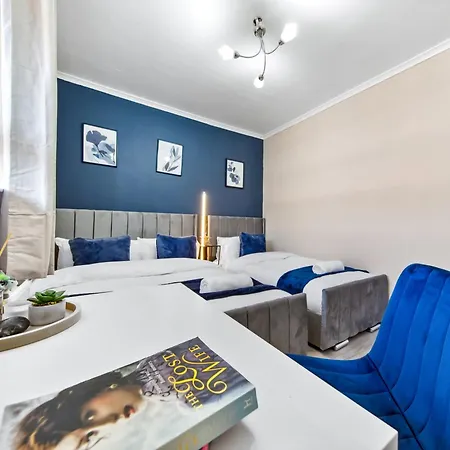 Modern 2 Bed Sleeps 7 *