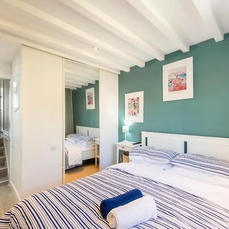 Stylish Flat In West Hampstead *