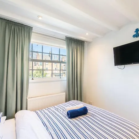 Stylish Flat In West Hampstead * לונדון