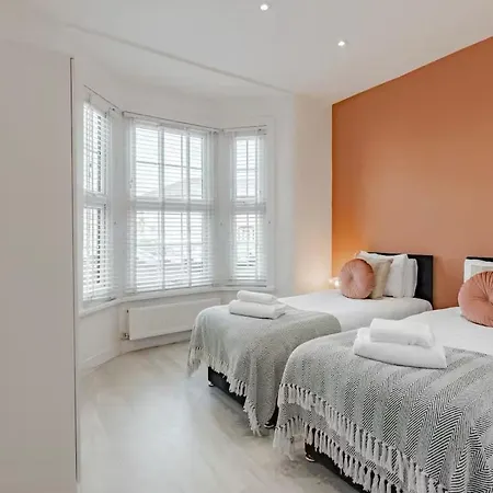 דירה The Stylish Shamrock London Escape - Modern And Airy Apartment With Garden *