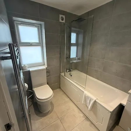 דירה The Stylish Shamrock London Escape - Modern And Airy Apartment With Garden *