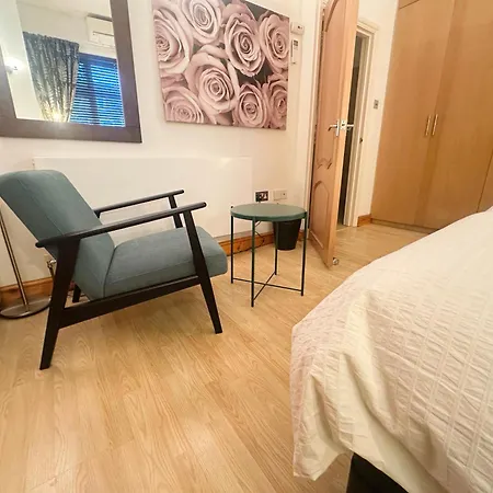 Superb In Willesden Green, 10mins To *
