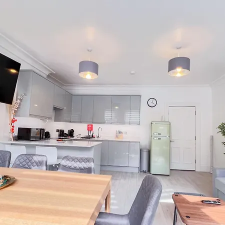 3-bed In The Heart Of Fitzrovia *