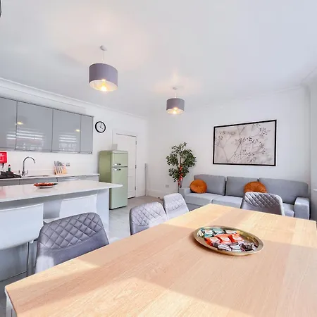 Apartment 3-bed In The Heart Of Fitzrovia London